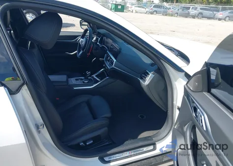 2022 BMW M440I Gran Coupe xDrive z USA, uszkodzony, nr VIN WBA13AW00NFM16205